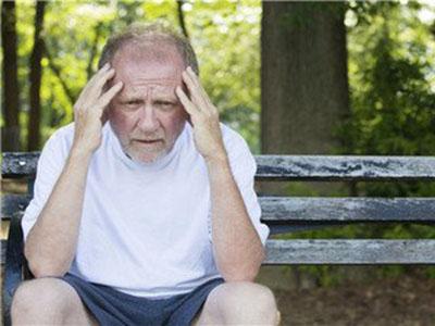 老年精神病有什么症状表现呢？